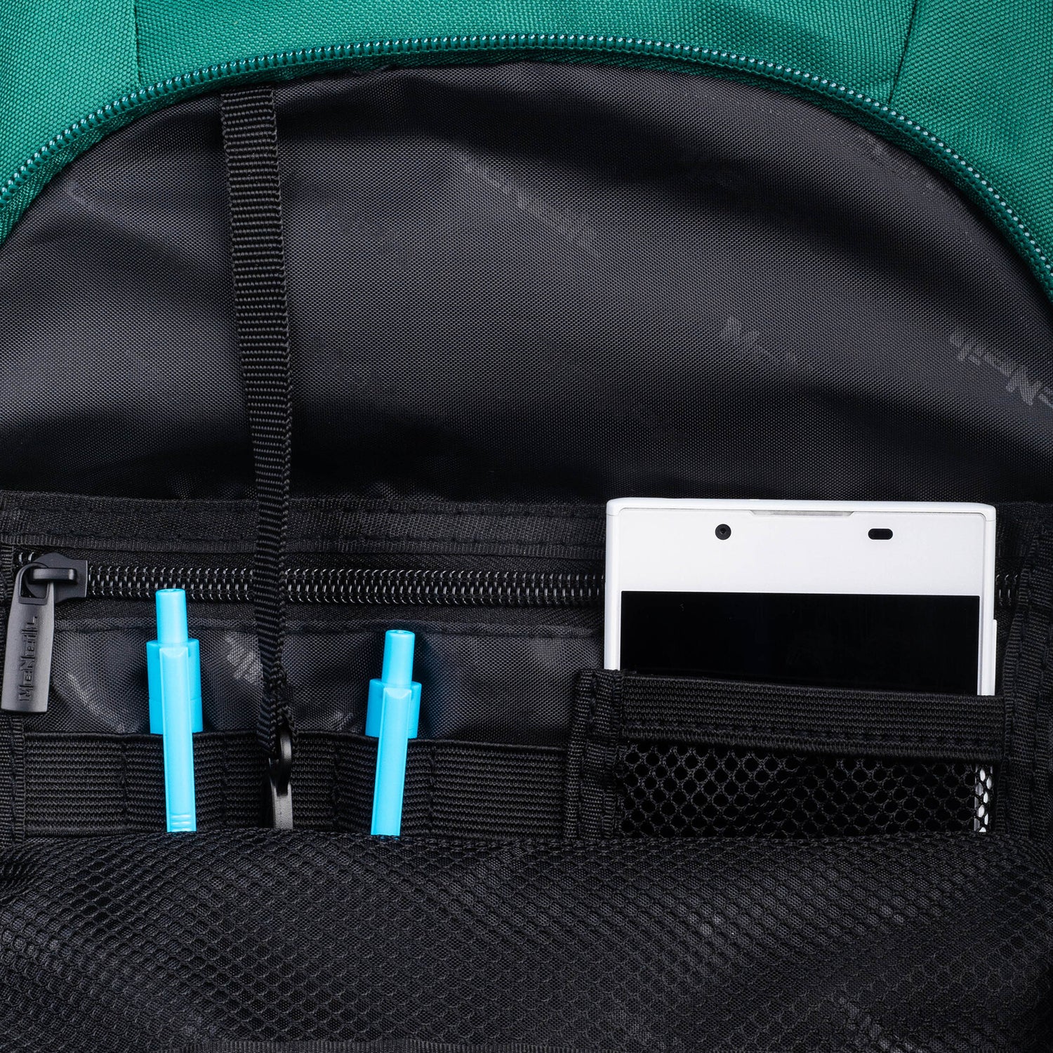 mcneill-backpack-milo-GRÜN-9400.280.050-INSIDE